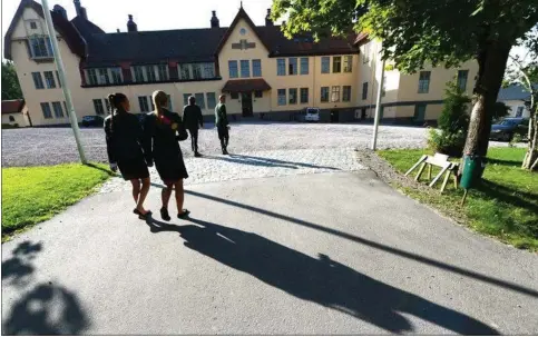  ?? ?? Kostskolen Lundsberg i Sverige blev midlertidi­gt lukket med øjeblikkel­ig virkning efter afsløringe­r af voldsomme indvielses­ritualer. Arkivfoto: Fredrik Sandberg/AP
