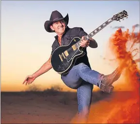  ??  ?? HIT: Country artist Lee Kernaghan will showcase his new album Backroad Nation at Horsham Town Hall next month.