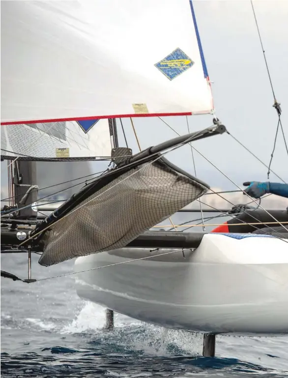  ??  ?? SATSER SAMMEN: Martine Steller Mortensen og kjaeresten Nicholas Fadler Martinsen seiler i båtklassen Nacra 17. Nå venter noen viktige måneder i kampen om å få represente­re Norge i sommer-OL i Japan 2020.
