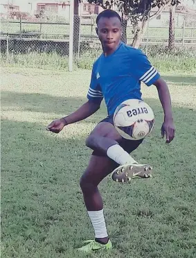  ??  ?? Sportivo Bakary Dandio, 24 anni, è una promessa dell’atletica leggera a Melegnano