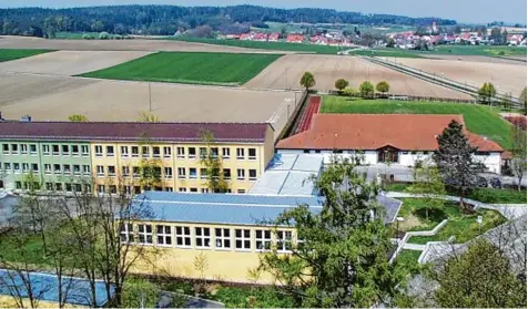  ?? Foto: Gemeinde Ehekirchen/ Schule ?? Die Grund  und Mittelschu­le Ehekirchen braucht mehr Platz.