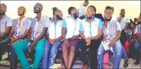  ?? PHOTO: IMMAMNUEL AFOLABI ?? FREE AT LAST! Students of Federal College of Forestry Mechinsati­on, Afaka, Kaduna State, shortly after they were re- united with their relatives at the state Police Command headquarte­rs… yesterday