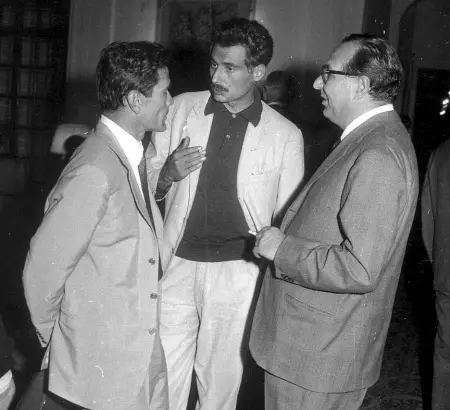  ?? (Archivio Pampaloni) ?? Geno Pampaloni ( a destra) con Pier Paolo Pasolini e Cesare Garboli al Premio Viareggio nel 1963