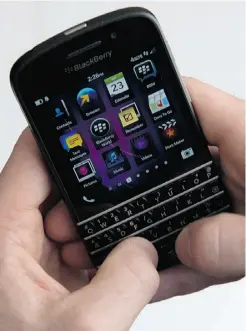  ?? GRAEME ROY/ THE CANADIAN PRESS ?? BlackBerry CEO Thorsten Heins says he’s expecting great things from the new Q10 smartphone, which arrives in Canada on May 1.