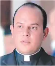  ??  ?? El vicario de la Basílica de Suyapa, José Antonio Chavarría.