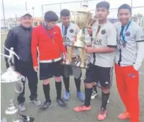  ?? ?? ▮ El Deportivo Tierra y Esperanza también fue premiado como subcampeón.