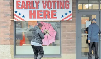  ?? REUTERS ?? Todo listo. En un sitio de votación en la ciudad de Milwaukee, en Wisconsin, ya se puede ir a votar.