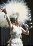  ?? Foto: AP Photo File/dpa ?? Josephine Baker 1957 während eines Auftritts.