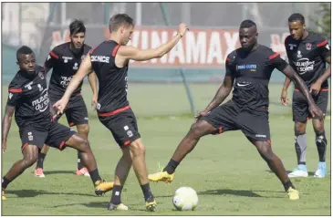  ?? (Photos Frantz Bouton) ?? Seri, Balotelli et Plea sont des atouts sur lesquels le Gym veut compter pour le TQ.