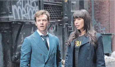  ?? DAVID GIESBRECHT ABC ?? Jack Cutmore-Scott and Ilfenesh Hadera in "Deception," which debuts Sunday on CTV.
