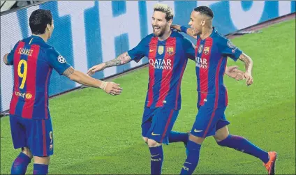  ?? FOTO: MANEL MONTILLA ?? El tridente, a punto Suárez, Messi y Neymar están llamados a ser fundamenta­les en la reacción del Barça ante el Madrid