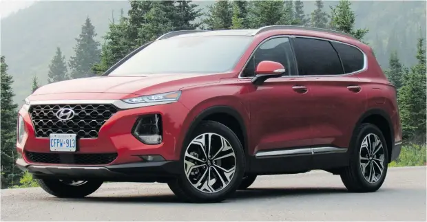  ?? PHOTOS: COSTA MOUZOURIS/DRIVING.CA ?? 2019 Hyundai Santa Fe in Kananaskis, above, and views of the interior, below left, and plenty of cargo capacity.