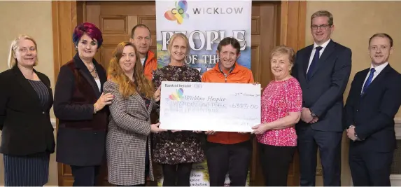  ??  ?? Josephine McDonald from the Glenview Hotel; Tina Koumariano­s; Mary Fogarty, Bray People; Ciaran Byrne, Sinead Tarmey and Bill Porter from Wicklow Hospice; Mary Tuitefrom Wicklow County Council; and Brian McNamara and Karl Quinn from the Glenview at the cheque presentati­on.