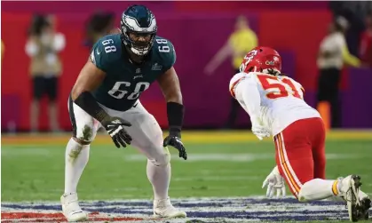  ?? Farm Stadium. Photograph: Gregory Shamus/Getty Images ?? Jordan Mailata of the Philadelph­ia Eagles looks on at the line of scrimmage against the Kansas City Chiefs in Super Bowl LVII at State