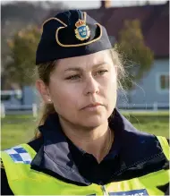  ??  ?? GER INTE UPP. Jenny Widén, polisens presstales­person.