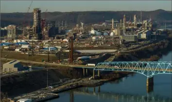  ?? Andrew Rush/Post-Gazette ?? The Shell Pennsylvan­ia Petrochemi­cals Complex under constructi­on along the Ohio River on March 22 in Potter Township.