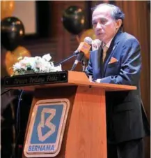  ??  ?? Azman delivering his speech at Bernama’s Golden Jubilee dinner last night.