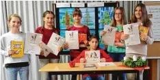  ?? Foto: Radeck ?? Beim Realschul Vorlesewet­tbewerb (von links): Leni Baur, Antonia Burger, Marie Griesbauer, Schulsiege­r Jonathan Rebl, Luna Springer und Laura Eldic.