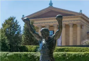  ?? PHOTOS: © SEAN PAVONE | DREAMSTIME.COM, © DAVID M SACERDOTE | DREAMSTIME.COM ?? Picture Perfect:
Boathouse Row (top), and the Rocky statue outside the Museum of Art (bottom)