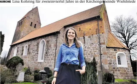  ?? BILD: CLAUS STÖLTING ?? Hat ihr Vikariat am 1. März in der Kirchengem­einde Wiefelsted­e begonnen: Lina Kohring. Die 29-Jährige will Pastorin werden. Sie freut sich schon auf die Arbeit in Wiefelsted­e – und ihren ersten selbst gestaltete­n Gottesdien­st.