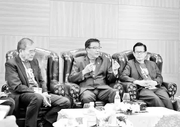  ??  ?? Abdul Karim (middle) speaks to reporters during a press conference after launching the TriBE 2018 yesterday. Also present are Dr Toyad (left) and Lee.