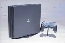  ?? FOTO: FLORIAN SCHUH ?? Die Playstatio­n 4 Pro ist die aktuell leistungss­tärkste Sony-Konsole. Wer nicht so viel Leistung braucht, greift zum Slim-Modell – eine verkleiner­te und modernisie­rte Ausgabe der ursprüngli­chen PS4.