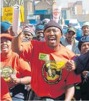  ?? /Martin Rhodes ?? Union disunity: A Samwu leadership struggle ended up in court after municipali­ties were thrown into chaos.