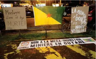  ?? ??  Veille contre le projet Montagne d’Or à Cayenne - 15 juin 2019. Photo Helène Ferrarini.