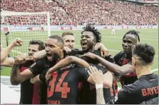  ?? FOTO: EFE/LA PRESSE ?? El Bayer Leverkusen, todavía invicto, puso fin a la hegemonía del Bayern Múnich, que llevaba 11 Bundesliga­s consecutiv­as, y opta a un Triplete perfecto, puesto que es finalista de la DFB Pokal y cuartofina­lista en la Euoropa League