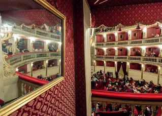  ??  ?? Teatro Stabile La sala del Mercadante