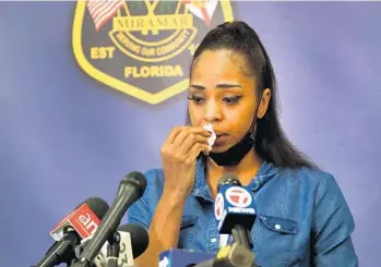  ?? CARLINE JEAN / SOUTH FLORIDA SUN SENTINEL ?? Sophia Gonzalez, the mother of missing 13-year-old Victoria Gonzalez, speaks during a news conference Friday at Miramar police headquarte­rs.