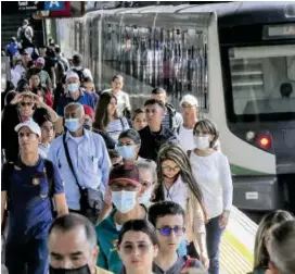  ?? FOTO JAIME PÉREZ ?? La emisión de bonos es una de las estrategia­s de la empresa para sanear la situación financiera del Metro.