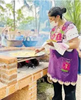  ?? ?? Los comensales mostraron asombro por la sazón y técnicas presentada­s