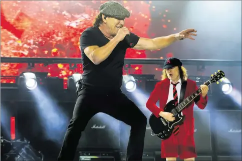  ?? Foto: Winslow Townson/AP ?? 46.000 tilskuere får mulighed for at synge med på ”Highway to Hell” og de andre AC/DC-baskere, når Brian Johnson, Angus Young (i baggrunden) og resten af rockbandet gæster Aarhus Stadion.