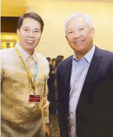  ??  ?? Tourism Undersecre­tary Benito Bengzon Jr. and Assistant Secretary Ricky Alegre.