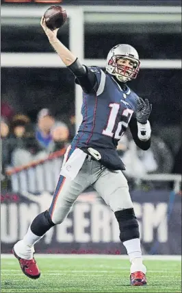  ?? FOTOS: AP ?? Brady es el ‘rico’, y luego están Bortles, Foles y Keenunm, los ‘pobres’ que serán protagonis­tas en las finales de Conferenci­a el domingo