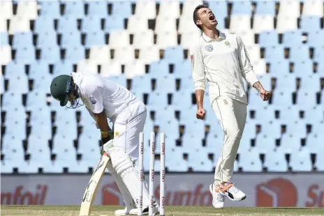  ?? CHRISTIAAN KOTZE BackpagePi­x ?? DUANNE Olivier of South Africa celebrates as he bowls out Imam-ul-Haq of Pakistan during the second day of the first Test at SuperSport Park.|