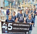  ?? RICARDO FLETE ?? Residentes de Baitoa reclaman el acueducto.