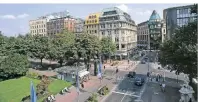  ?? FOTO: STADTARCHI­V DÜSSELDORF ?? So sieht der Corneliusp­latz an der Königsalle­e heute tatsächlic­h aus.