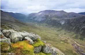  ??  ?? Above: The Lairig Ghru, Cairngorms.