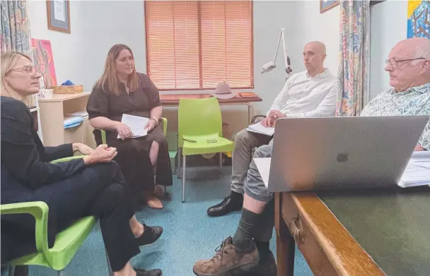  ?? Picture: Supplied ?? Federal Assistant Minister for Rural Health Emma McBride and her chief of staff speak with Dr Lisa Fraser and Dr Rod Catton.