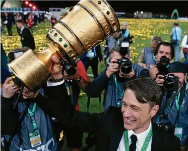  ?? FOTO: LARS BARON/DPA ?? Der Hauptsiege­r des DFB-Pokalfinal­es: Nico Kovac hat mit dem FC Bayern hervorrage­nde Arbeit geleistet.