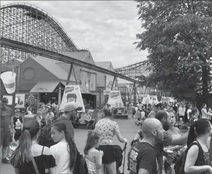  ?? PAUL WILSON PHOTOS ?? La Ronde is owned by a U.S. outfit now and much has changed from Expo days. But the crowds still come.