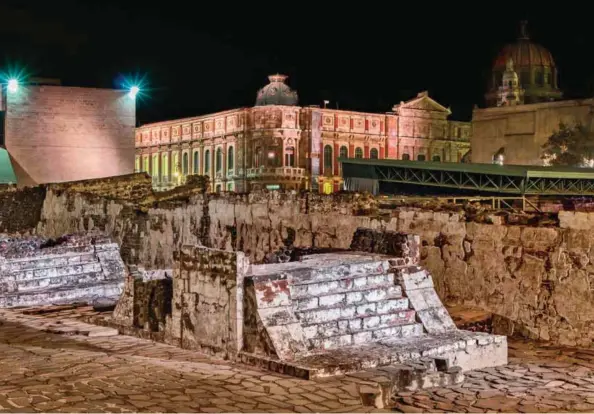  ??  ?? PROPÓSITOS. Además de permitir una mejor apreciació­n, el cambio de luminarias pretende evitar el deterioro del Templo Mayor.