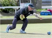  ??  ?? Commonweal­th Games bowler Barry Wynks, pictured at the Northern Bowling Club, died yesterday morning.
