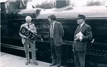  ?? BLUEBELL RAILWAY MUSEUM ARCHIVE ?? Almost 30 years late, No. 3217 finally receives its ‘Earl of Berkeley’ nameplates in a ceremony at Sheffield Park on June 13 1965 with (from left) Peter Summers, Tom Dobson and Bluebell Railway superinten­dent Bernard Holden.