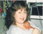  ??  ?? Amy, with her mum Linda, weighed less than a bag of sugar when she was born.