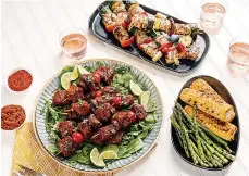  ?? The Daily Meal/TNS ?? ■ Turkey and Vegetable Kebabs and Smoky Beef and Mushroom Kebabs.