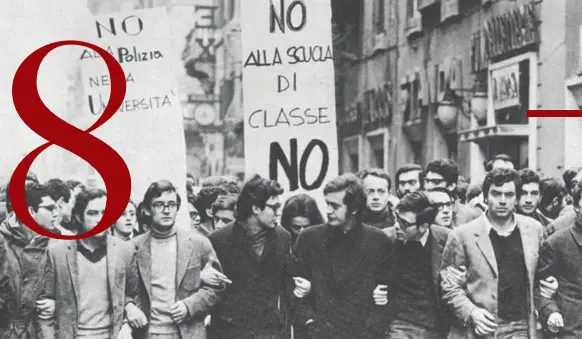  ??  ?? In piazza
A fianco, studenti in piazza durante il Sessantott­o. A Napoli il movimento ebbe una sua peculiarit­à e sarà ricordato da maggio in poi in una serie di seminari e con una grande mostra