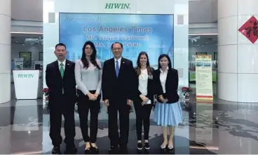  ??  ?? Hiwin President , Eric Y.T. Chuo , with One World Media representa­tives, Raquel Carbonell and Irene Isla.